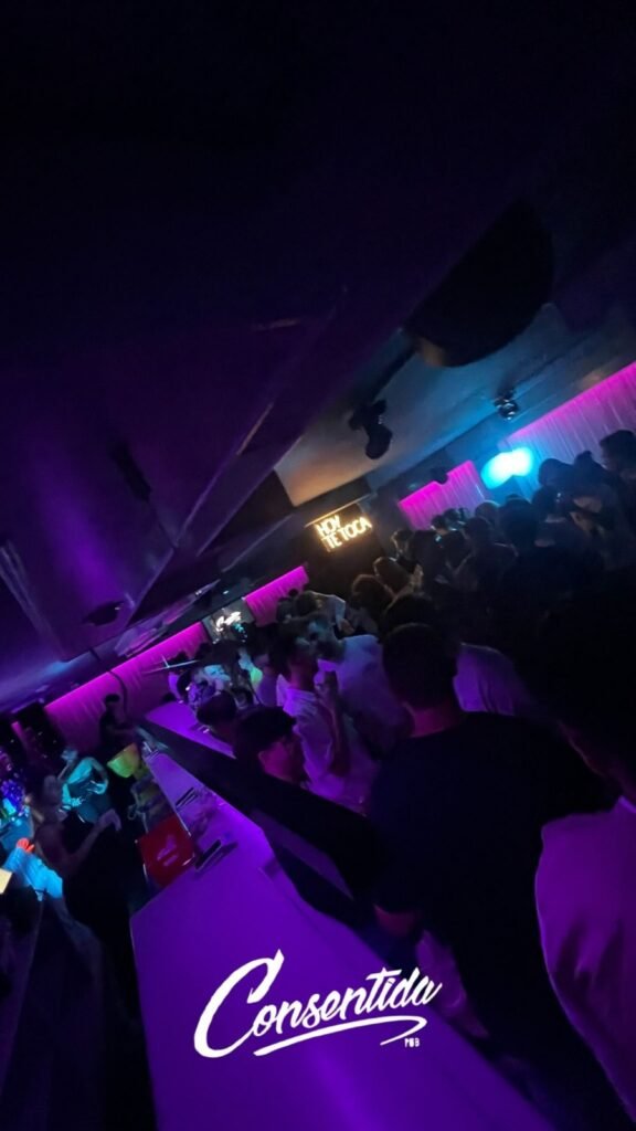 Fiesta en la consentida pub